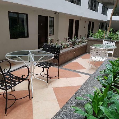 Heart Of The City Studio With Balcony Davao City Eksteriør billede